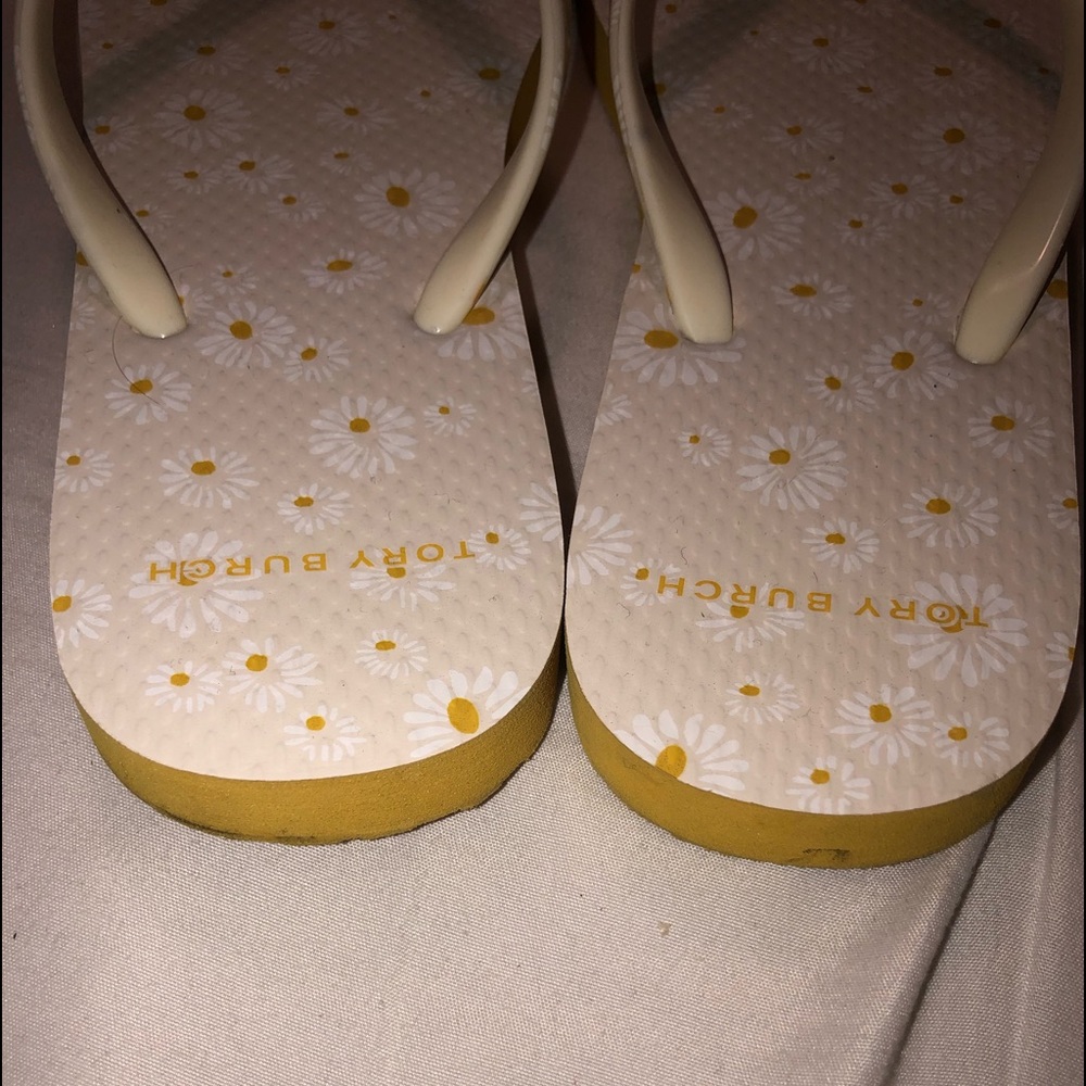 Tory Burch gently preloved sandals - Picture 3 of 4